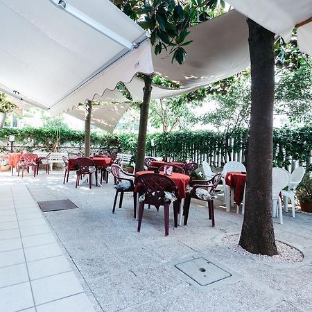 Roma Hotel Pineto Exterior foto