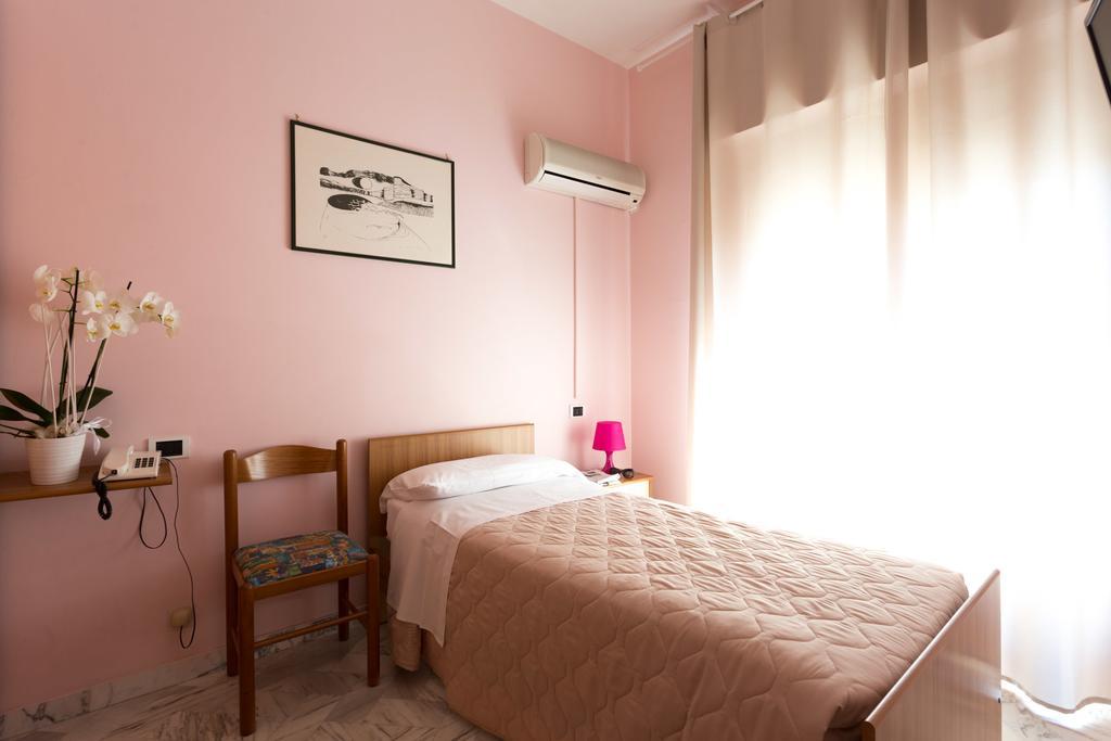 Roma Hotel Pineto Exterior foto
